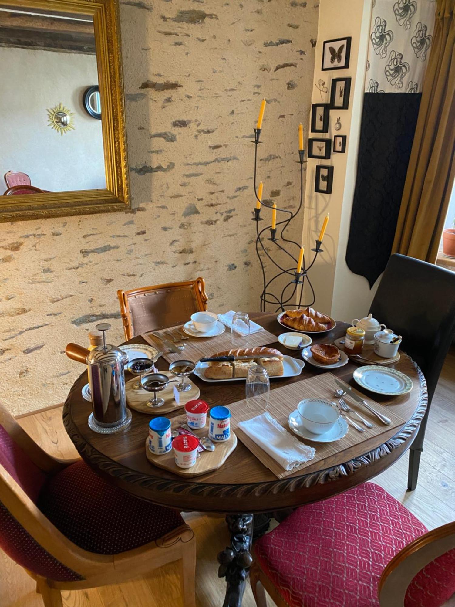 Une Nuit Chez Une Artisane Josselin Kültér fotó